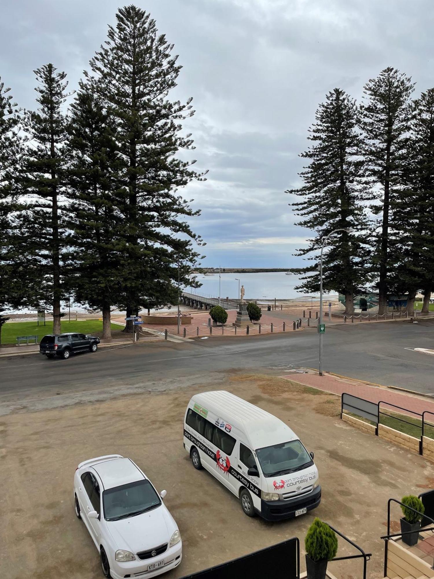Port Broughton Hotel Exterior foto